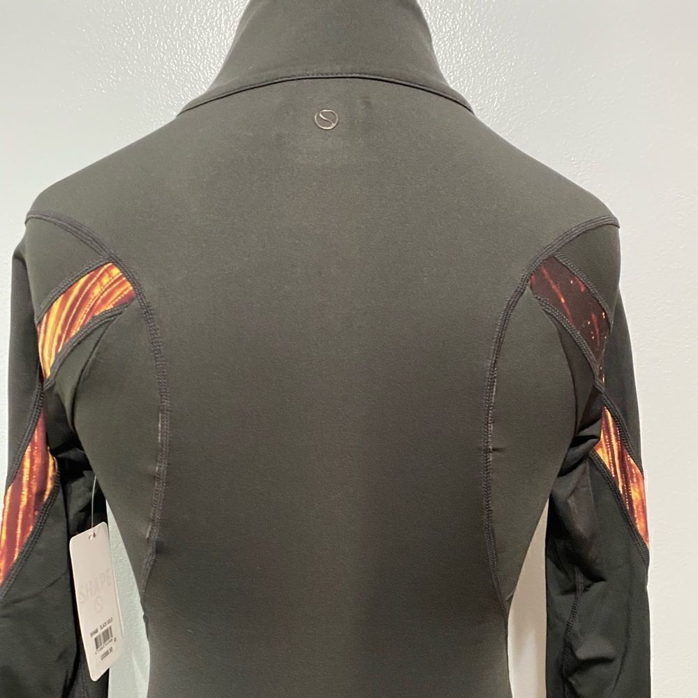 Shape | Performance Zip Neck top - Picture 16 of 16
